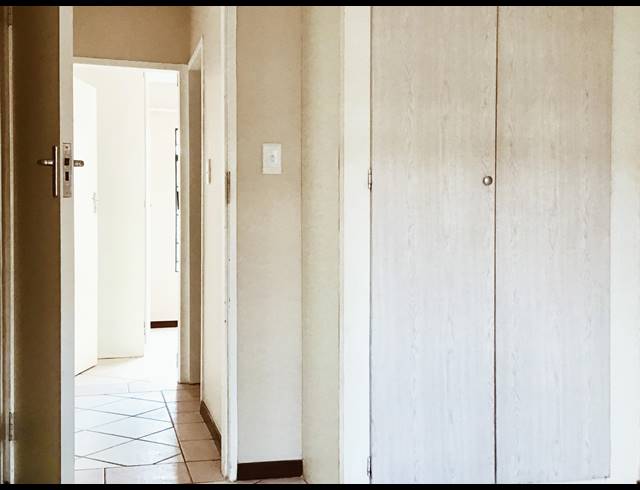 2 BEDROOM APARTMENT RENTED IN MOOIKLOOF RIDGE